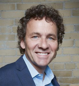 TonyChapmanHeadshot-1-277x300.jpg