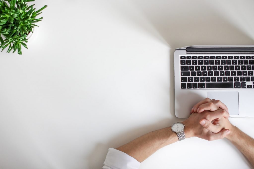 Waiting-laptop-office-nordwood-themes-kRNZiGKtz48-unsplash-1024x683.jpg