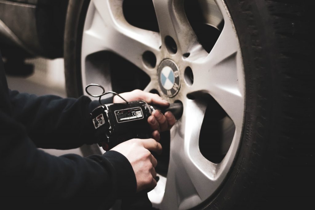 Mechanic-technician-benjamin-brunner-K3cjUOMmMhc-unsplash-1024x683.jpg