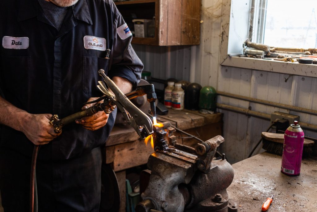Mechanic-technician-dylan-mcleod-NAnzEfqbf_k-unsplash-1024x683.jpg