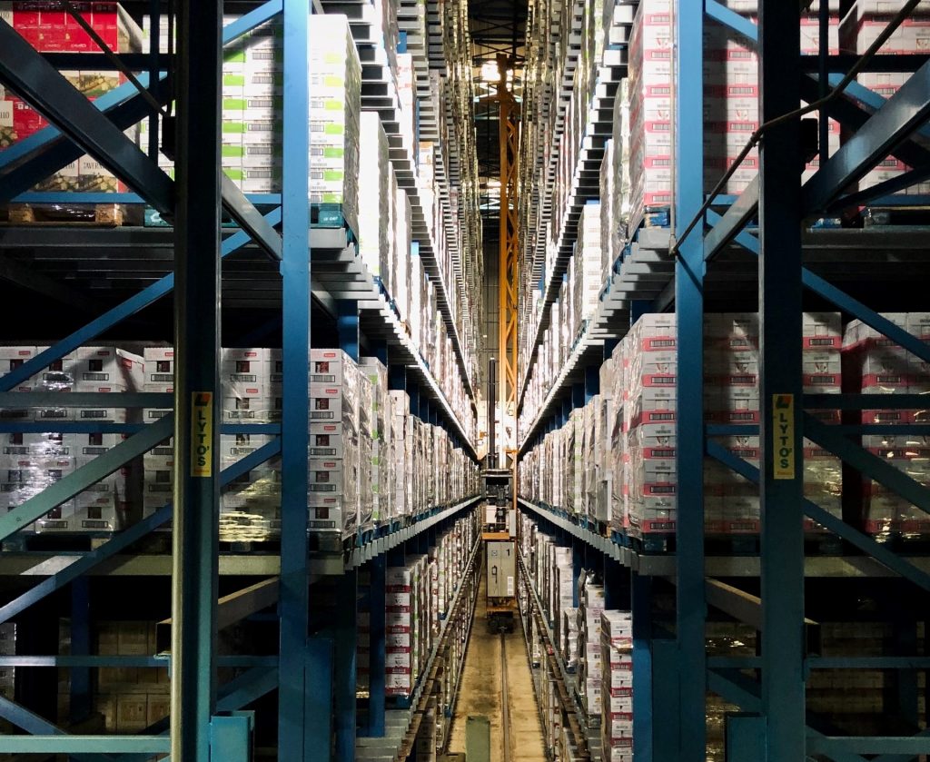 Warehouse-arno-senoner-yqu6tJkSQ_k-unsplash-1024x839.jpg