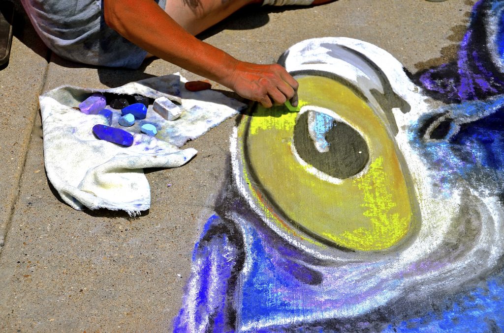 Sidewalk-art-painting-asphalt-Depositphotos_79813302_L-1024x678.jpg