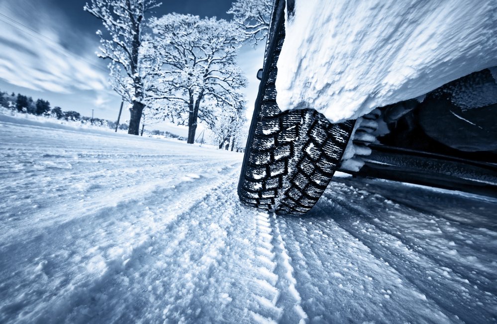 Winter-tires-Depositphotos_68151141_S.jpg
