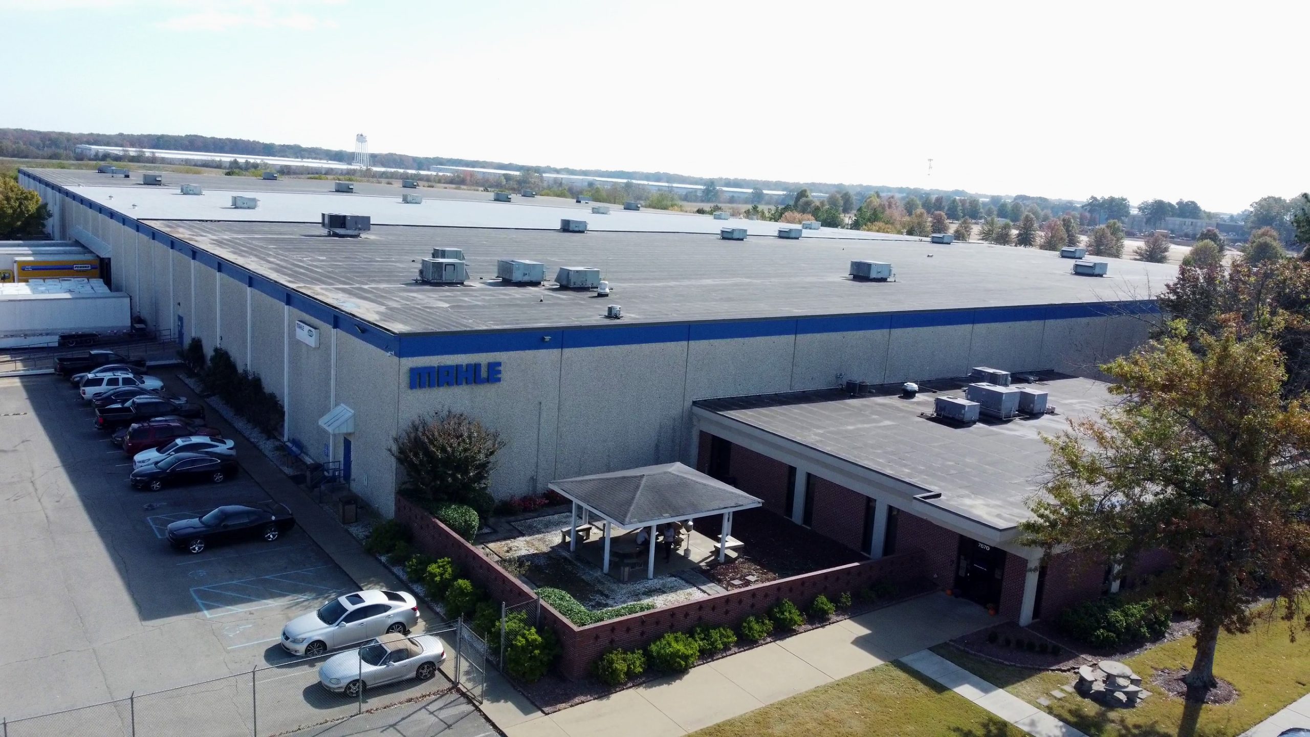 Mahle-Auto_Store_Olive_Branch-2-scaled.jpg