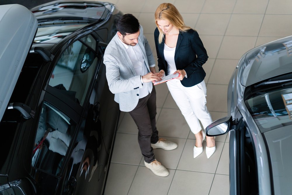 Car-dealership-vehicle-sale-selling-Depositphotos_175390706_S.jpg