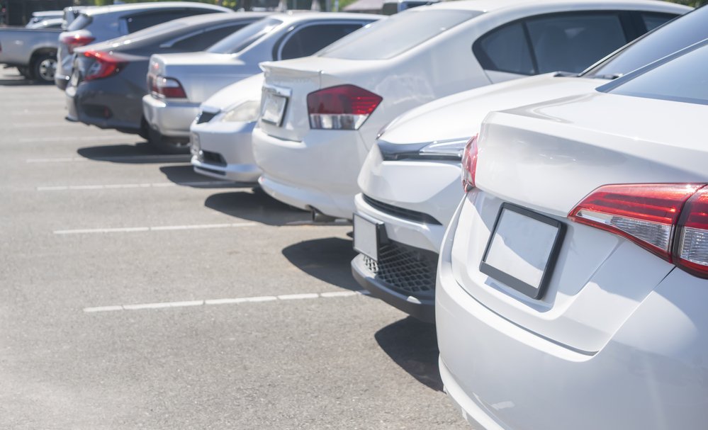 Used-cars-dealer-sale-Depositphotos_394202198_S.jpg