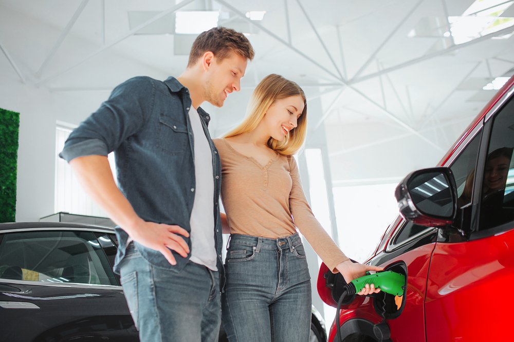 EV-electric-dealer-buying-shopping-new-Depositphotos_251912746_S.jpg
