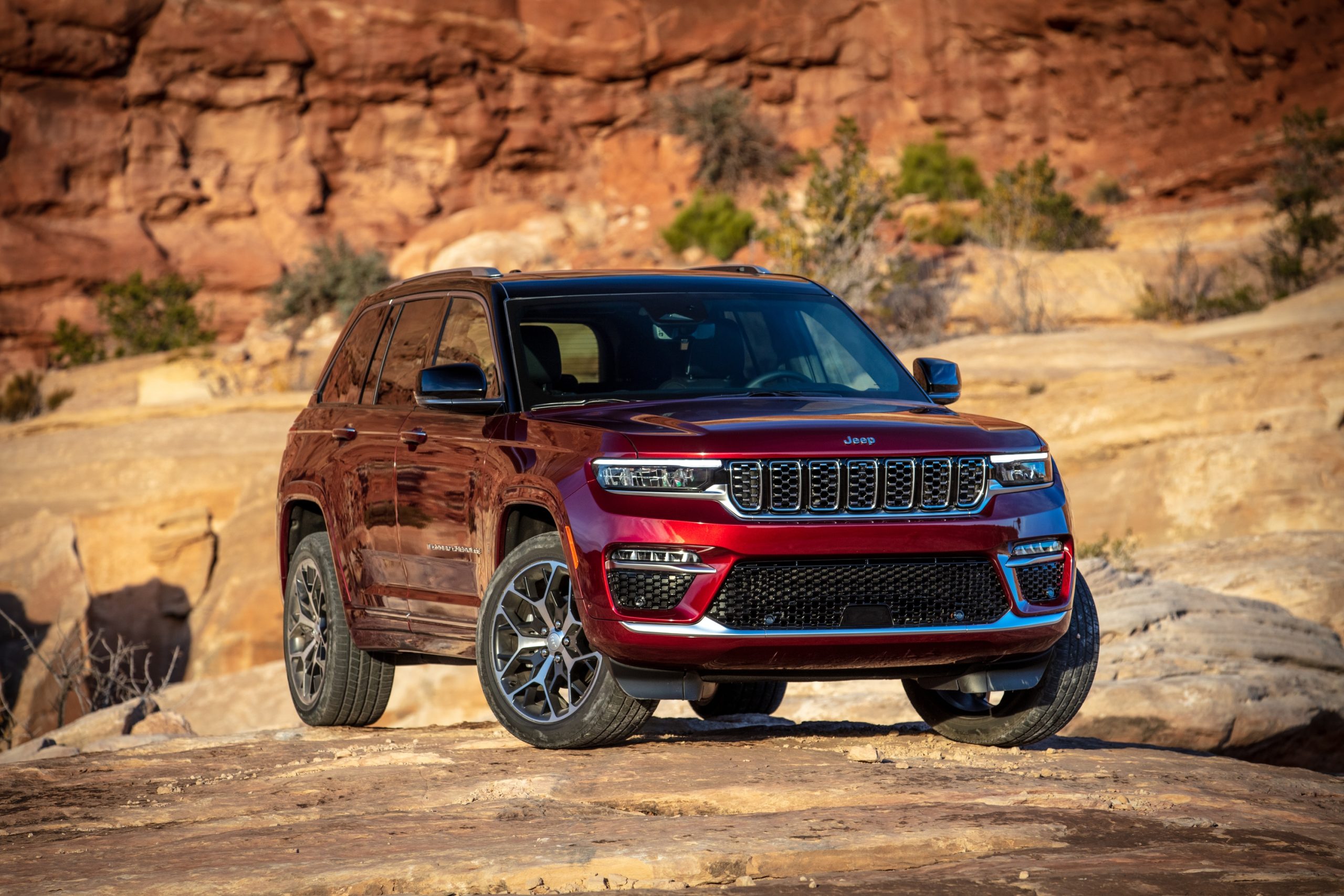 Jeep-Grand-Cherokee-2023-scaled.jpg