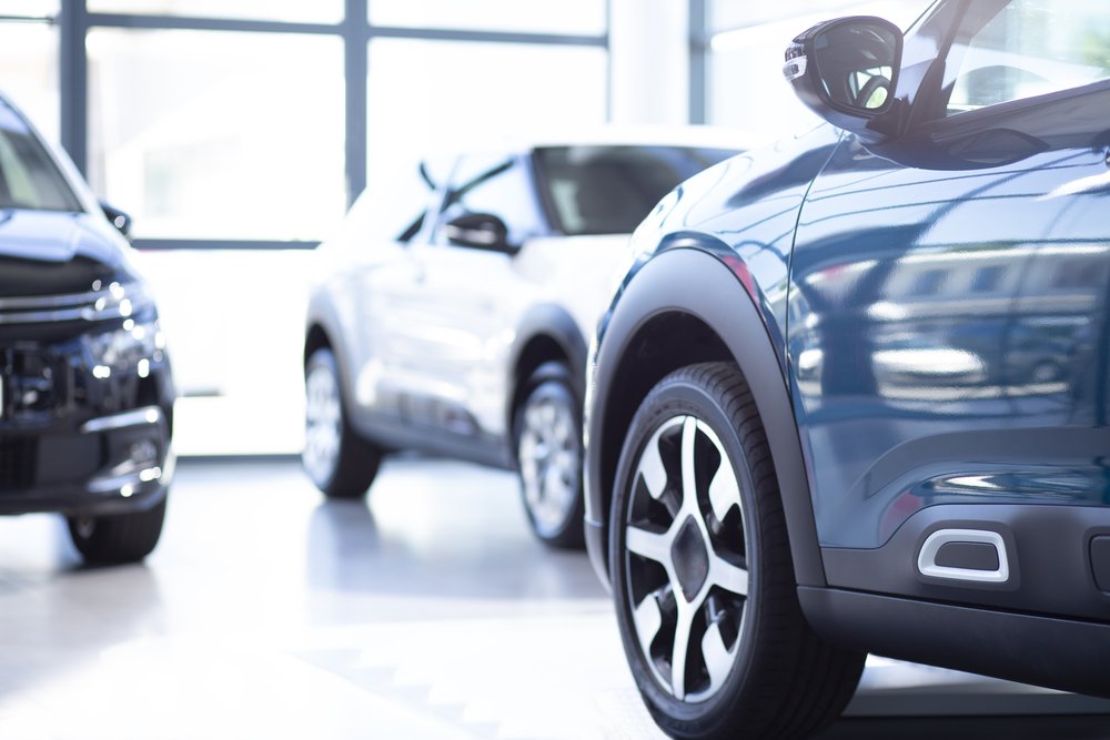 New-cars-dealership-vehicle-Depositphotos_212103340_S.jpg