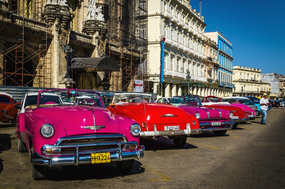 Cuba-Havana-old-vintage-cars-vehicles-Depositphotos_72834437_S.jpg