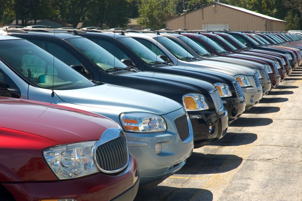 Lineup-of-SUVs-in-a-row-Depositphotos_33537993_S.jpg
