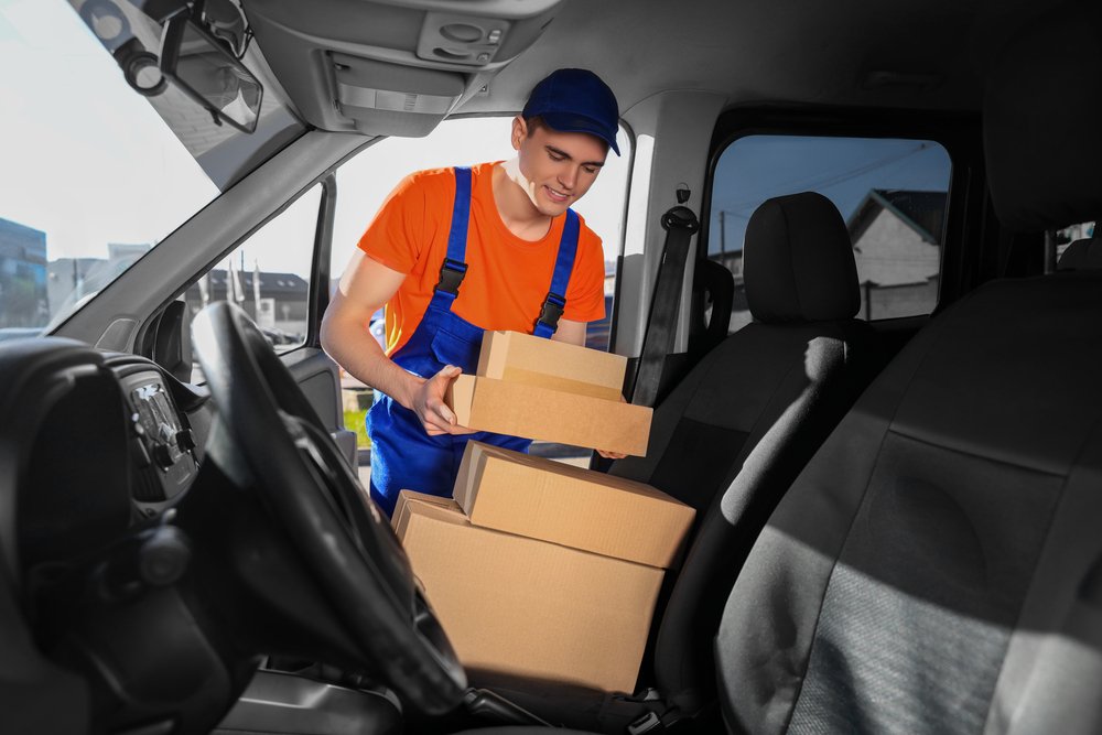 delivery-parcel-package-parts-Depositphotos_644401496_S.jpg