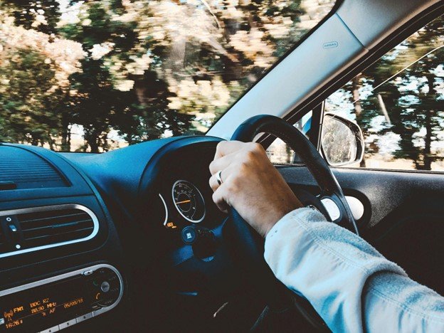 driver-steering-wheel.jpg